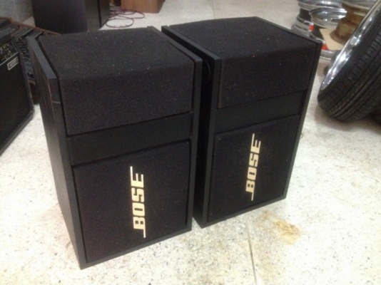 BOSE 301 เเท้ๆ ของมาจากญี่ปุ่นเดิมๆขอบขาดต้องเปลี่ยนสภาพตามรูปครับ