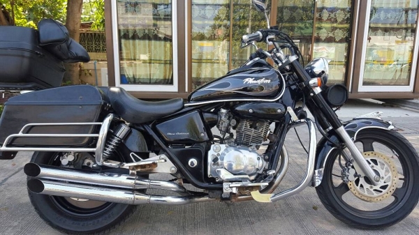 HONDA PHANTOM 200CC รถปี52วิ่ง1xxxxโล ลายไฟใหญ่ตัวสุดท้าย รถบ้านสภาพป้ายแดงไม่ค่อยได้ใช้งาน