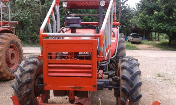 รถไถ KUBOTA M9540  2 เพลา.  ( รถสวย มากๆ. )  ,  ( รถทำงาน 1,xxx ชม. )   สนใจติดต่อ  081 - 6079515