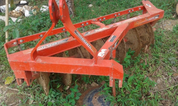 รถไถ KUBOTA M9540  2 เพลา.  ( รถสวย มากๆ. )  ,  ( รถทำงาน 1,xxx ชม. )   สนใจติดต่อ  081 - 6079515