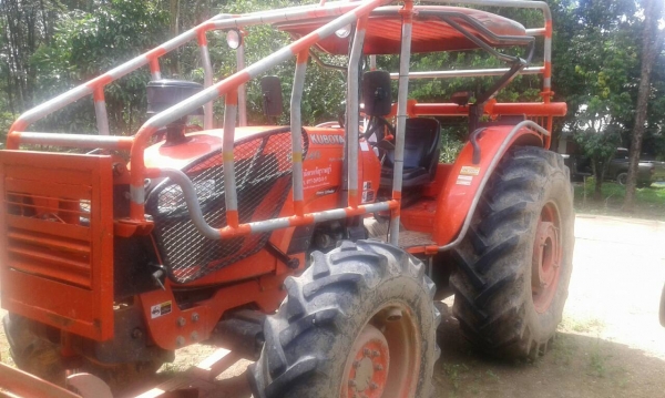 รถไถ KUBOTA M9540  2 เพลา.  ( รถสวย มากๆ. )  ,  ( รถทำงาน 1,xxx ชม. )   สนใจติดต่อ  081 - 6079515