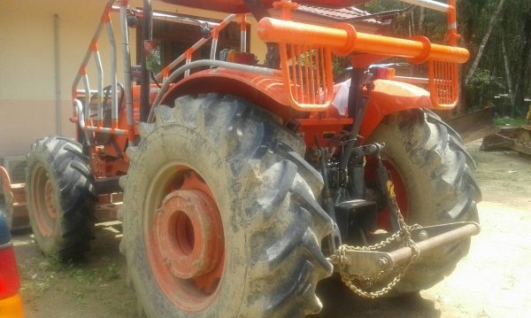รถไถ KUBOTA M9540  2 เพลา.  ( รถสวย มากๆ. )  ,  ( รถทำงาน 1,xxx ชม. )   สนใจติดต่อ  081 - 6079515