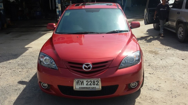 ขายMazda 3 ตัวTOP เครื่อง2.0มี sunroof 249000 โทร0866668500