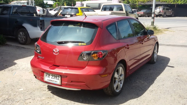 ขายMazda 3 ตัวTOP เครื่อง2.0มี sunroof 249000 โทร0866668500