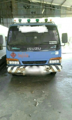 รถอีซูซุ 6 ล้อ ( บรรทุกน้ำมัน ) NPR / 130 แรงม้า. ปี 46.   สนใจติดต่อ  081 - 6079515