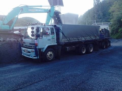 ขาย ISUZU 195  นางฟ้า 22 ล้อดัมพ์ 1,300,000