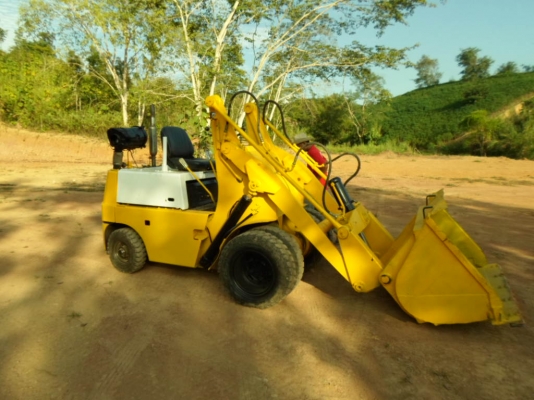 ขายรถตักโคมัสสุ 135000