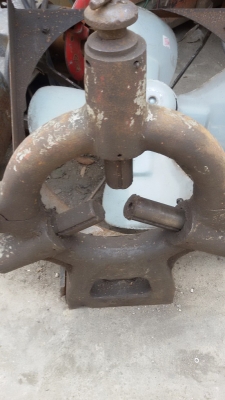 ขายสามขาเครื่องกลึง