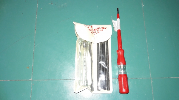 ขายไขควงชุดวัดไฟได้และเช็คแลมวัดไฟฟ้า CHAMPION Made in Japan.