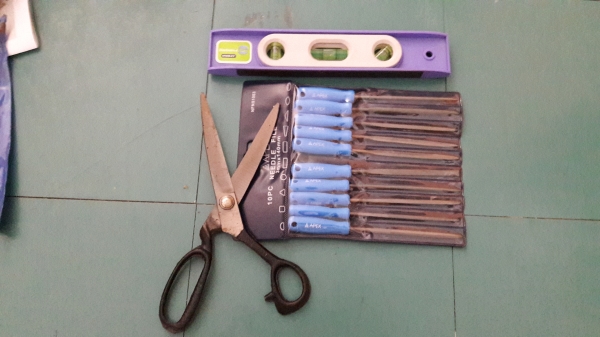 ขายเครื่องมี1ชุด ตะไบAPEX10ด้ามชุด ระดับSTANLEYแถบแม่เหล็ก กรรไกรGERMANY