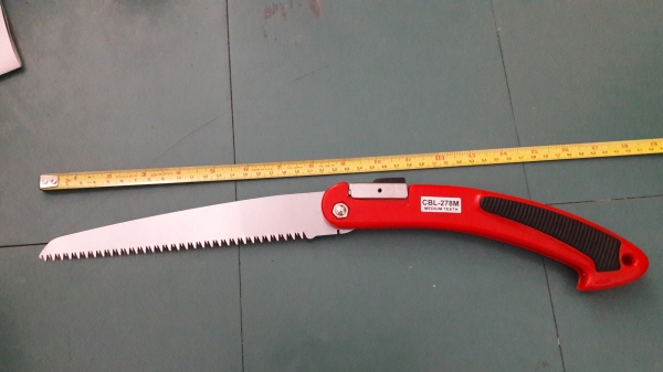 ขายเลื่อยพับได้ ตัดกิ่งไม้ ยี่ห้อKING EAGLE. MADE IN TAIWAN.