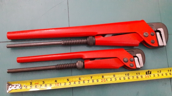 ขายคอม้าทาปาเรียแพ็คคู่12"กับ15"งานเก่าเก็บสิบกว่าปีเหล็กดีMade in India.