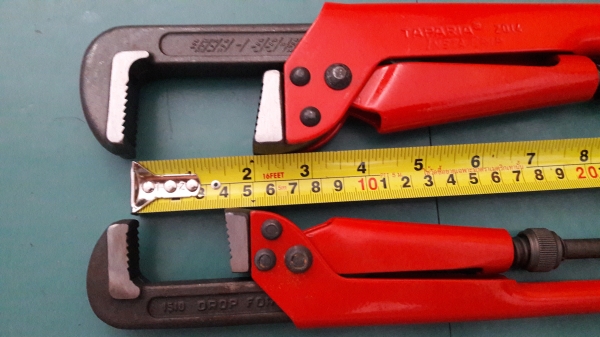 ขายคอม้าทาปาเรียแพ็คคู่12"กับ15"งานเก่าเก็บสิบกว่าปีเหล็กดีMade in India.