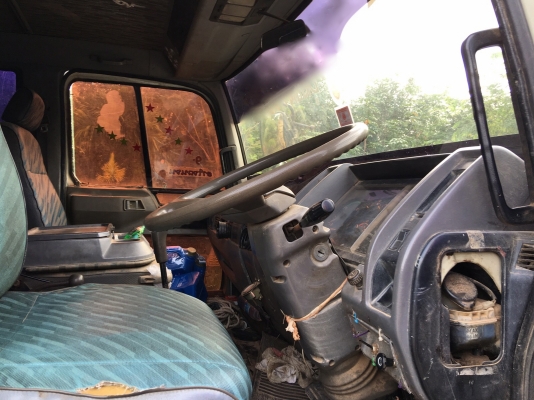 รถฮีโน่ 10 ล้อดั๊ม FM3M  240 แรงม้า ปี 38.    สนใจติดต่อ  081 - 6079515