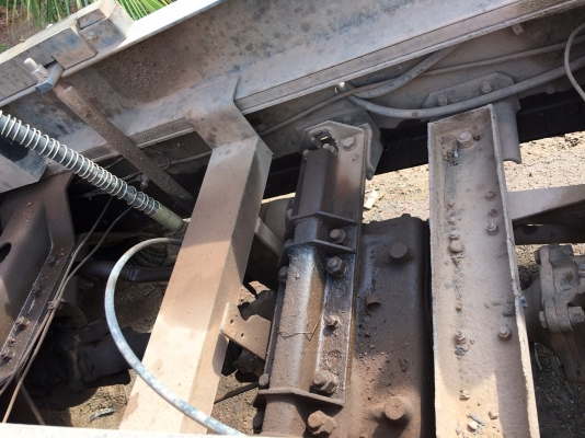 รถฮีโน่ 10 ล้อดั๊ม FM3M  240 แรงม้า ปี 38.    สนใจติดต่อ  081 - 6079515