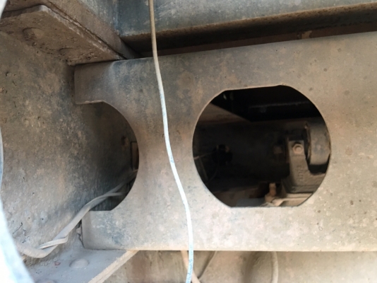 รถฮีโน่ 10 ล้อดั๊ม FM3M  240 แรงม้า ปี 38.    สนใจติดต่อ  081 - 6079515