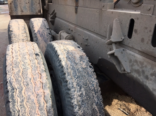 รถฮีโน่ 10 ล้อดั๊ม FM3M  240 แรงม้า ปี 38.    สนใจติดต่อ  081 - 6079515