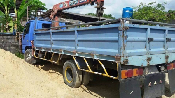 Isuzu 150เครน3ตัน ติดต่อ080-1405528
