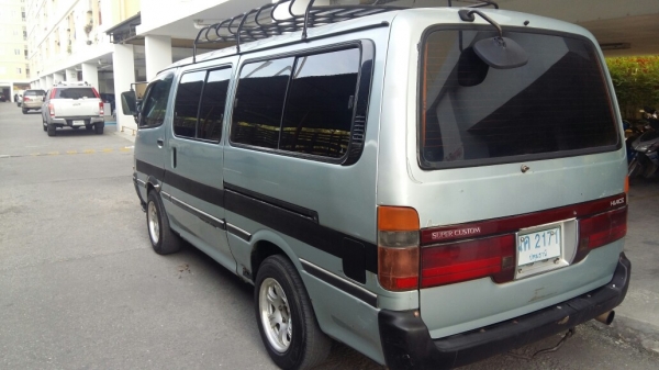 ฝากขายรถตู้โตโยต้าหัวจรวด ปี95 สีเขียวหยก
เครื่องเดิมดีเซล 2500 รหัส2L เกียร์ธรรมดา