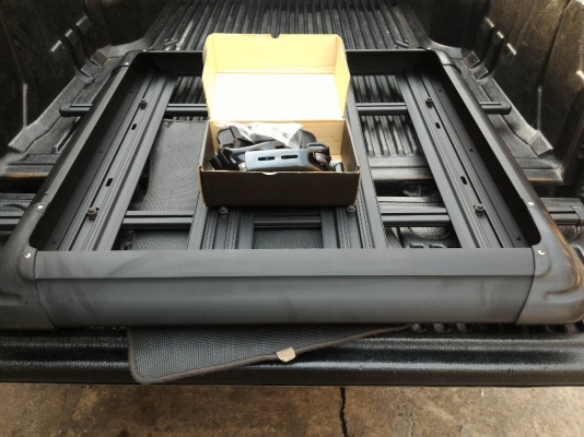 ขายแร็คหลังคาอลูมิเนียม พร้อมขาจับขอบประตู และ ขาจับขอบประตู