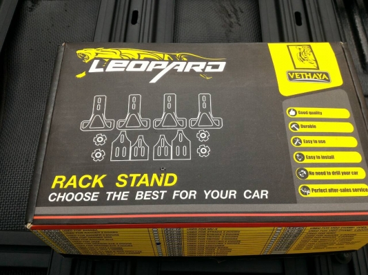 ขายแร็คหลังคาอลูมิเนียม พร้อมขาจับขอบประตู และ ขาจับขอบประตู