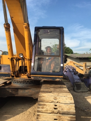 ขายด่วน KOBELCO SK200มาคทู รถพร้อมใช้เครื่องเดิมปั้มเดิมเอกสารชุดจดทะเบียน