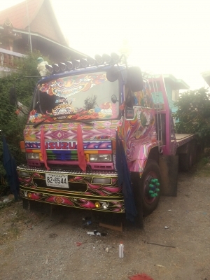 รถเทเลอพร้อมใช้งาน