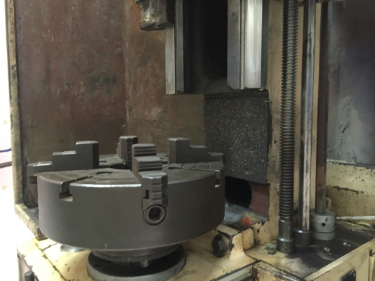 ขายเครื่องกลึง5ฟุตนิ้วมิลไม่เปลี่ยน3เพลามีเบรคไฟ3เฟสพร้อมใช้