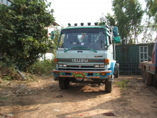 ขายรถหกล้ออีซูซุร็อกกี้ เครื่องยนต์ 230 แรงม้า เบรคทิฟฟี่ เครื่องดีคัตซีสวย สภาพดีพร้อมใช้งาน