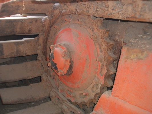 ขายรถตีดิน ยี่ห้อ ไทยเจริญ ตัวเดิน 12 HP ปั้มไดกิ๊นส์เบอร์ 22 เครื่องยนต์ JO8C เทอร์โบ