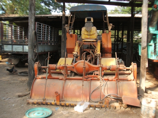 ขายรถตีดิน ยี่ห้อ ไทยเจริญ ตัวเดิน 12 HP ปั้มไดกิ๊นส์เบอร์ 22 เครื่องยนต์ JO8C เทอร์โบ