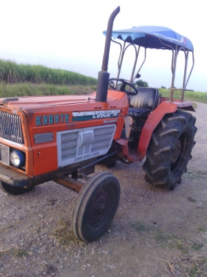 2602 Kobota เพลาเดียว มีแต่ตัว เครื่องดี สภาพสวย พร้อมใช้งาน สนใจติดต่อ สีนวน โทร 089-9638932 2602 Kobota เพลาเดียว มีแต่ตัว เครื่องดี สภาพสวย พร้อมใช้งาน สนใจติดต่อ สีนวน โทร 089-9638932