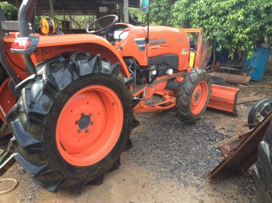 ขายคูโบต้าL4708 พร้อมผาน6"24 โรตารี่182รถใช้งาน1,000ชั่วโมง