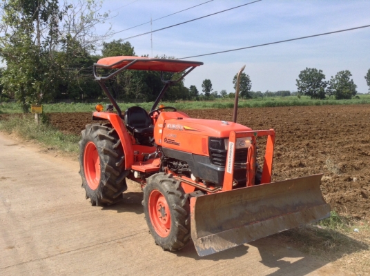 ขายKubota L4508 ใบดันพร้อมผาน 3 สภาพดีสมบูรณ์ สนใจติดต่อครับ
