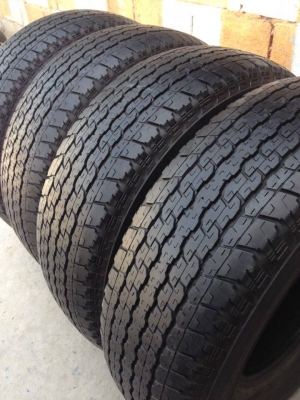 ยาง Bridgstone 265-70-16 ปี 13 ครบชุด 4 เส้น 4000  สภาพสวยๆไม่มีปะไม่บวมดอกยางเหลือเยอะวิ่งใด้อีกนาน