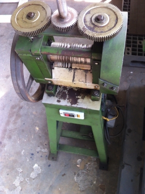 เครื่องรีดโลหะ กลม แบน(ลวด ทองแดง อลูมีเนียม,อื่นๆ) เครื่องรีดโลหะ กลม แบน(ลวด ทองแดง อลูมีเนียม,อื่นๆ)