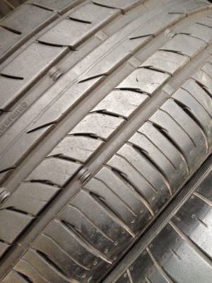 ยาง Continental 225 - 55 - 17 ปี 13 ครบชุด 4 เส้น 3500  ยางสวยๆไม่บวมดอกเต็มๆยางเหลือเยอะวิ่งใด้อีกนานค่ะ