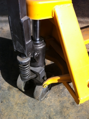 แฮนด์ลิฟท์ เหล็กหนา กระบอกอัดแน่น