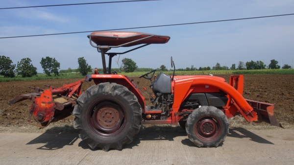ขายครับ Kubota L4508Di ใบดันพร้อมโรตารี่ หรือผาน6 สนใจติดต่อครับ