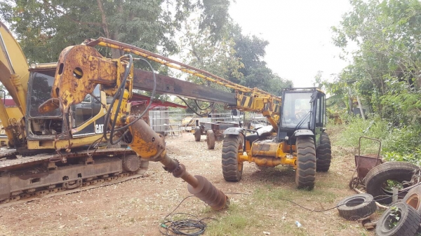 ขาย รถเจาะ JCB สภาพพร้อมใช้งาน เอกสารสัญญาซื้อขาย ราคาต่อรองได้ครับ