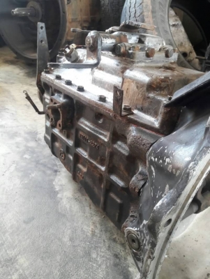 ขายเกียร์ฮีโน่ HO=7รอบ8และ6รอบ2 เกียร์ดีใช้ได้เลยครับ มีแก้มเกียร์