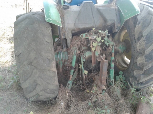 ขาย รถไถ 2 เพลา JOHN DEERE 5403 เอกสารเล่มทะเบียนพร้อม อุปกรณ์มีแต่ผานดันหน้า