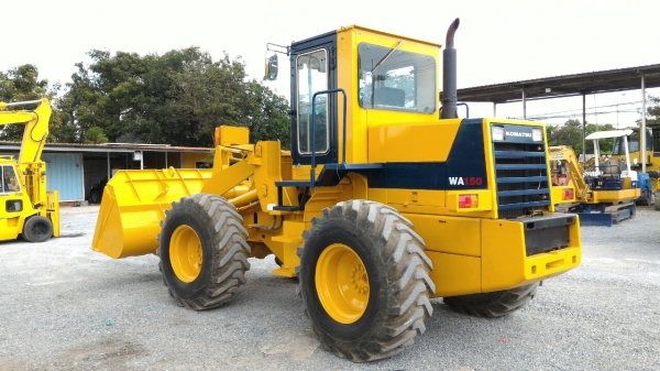 Komatsu WA150-1 นำเข้าจากญี่ปุ่น โทร.090-986-2521 อ๊อบ
