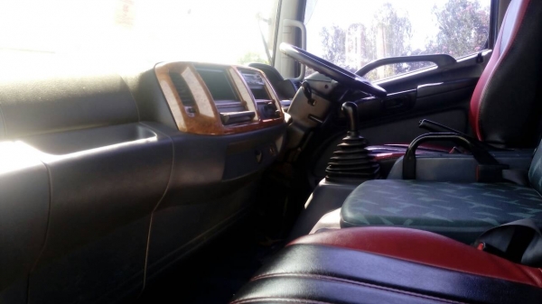 หกล้อ ฮีโน่ FC 4J145 ปี 51บรรทุกตู้แห้ง ยาว5.50ม สภาพดีหัวบางสีเดิมสวยจัดทั้งคัน ทะเบียนพร้อมโอน หกล้อ ฮีโน่ FC 4J145 ปี 51บรรทุกตู้แห้ง ยาว5.50ม สภาพดีหัวบางสีเดิมสวยจัดทั้งคัน ทะเบียนพร้อมโอน