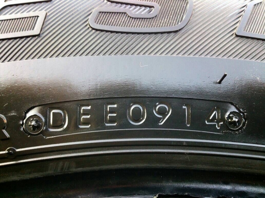 ขายยาง บริดสโตน 245/65R17  ปี14 ยางสวยสดไม่มีปะ จำนวน 1 ชุด