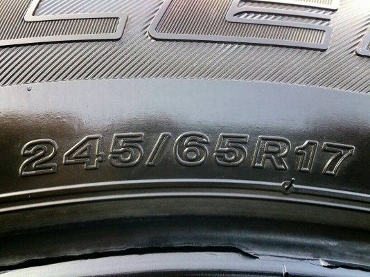 ขายยาง บริดสโตน 245/65R17  ปี14 ยางสวยสดไม่มีปะ จำนวน 1 ชุด