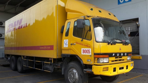 ขายด่วนFUSO M6 260เพลาเดียวตู้แห้งมีลิฟหลังขึ้นของยาว7.50เมตรราคาเบาๆโทร0856842587
