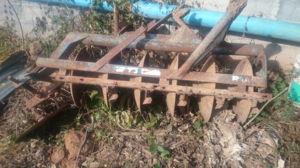 ขายผาน 6*22 LCS.  ใบหนาทุกใบ มี1 ใบที่แตก  โครงสวย ไม่ค่อยได้ใช้งานเก่าเก็บ