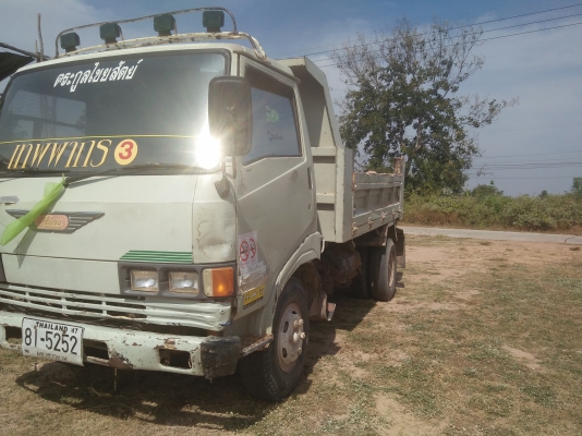 ขายหกล้อดั้มพ์ Hino