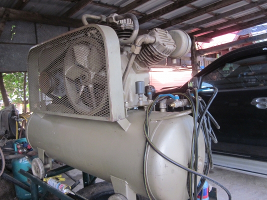 ขายปั๊มลม  5  แรง  โตชิบา